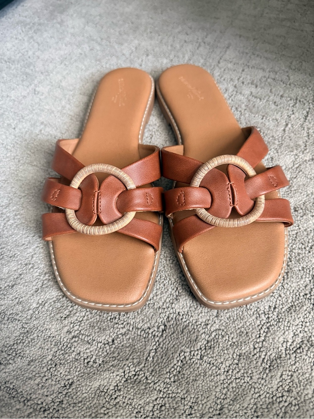 Sandals - Picture 1 of 3